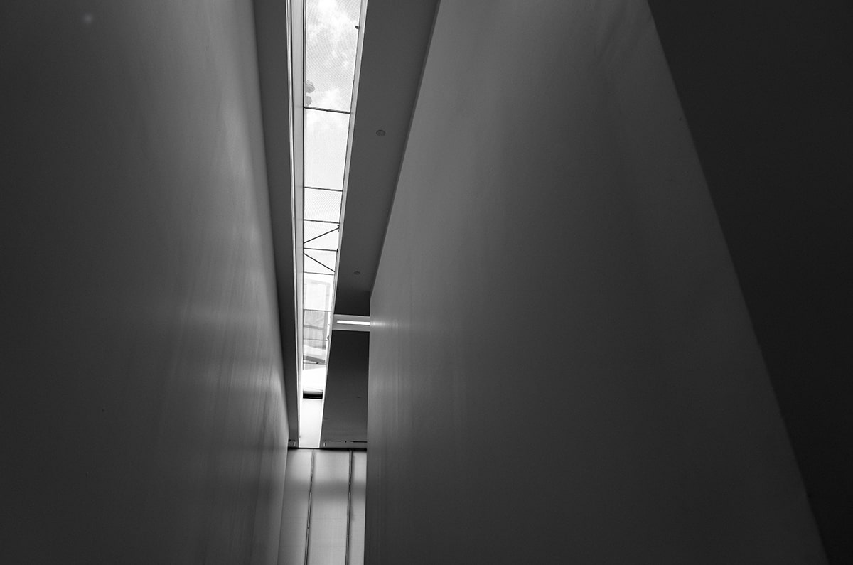 虫虫漫画像拼图：先找细节堆砌是不是遮住主线这块，再把证据按强弱排队（像做阅读题）